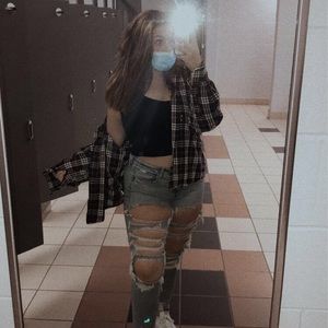 Meet your Posher, Kiana